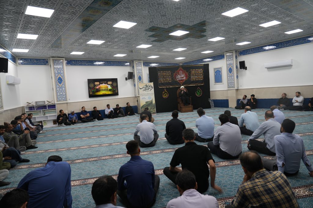 برگزاری مراسم سوگواری ویژه تاسوعا و عاشورای حسینی در شرکت آبان بسپار توسعه باحضور پرشور کارکنان برگزاری مراسم سوگواری ویژه تاسوعا و عاشورای حسینی در شرکت آبان بسپار توسعه باحضور پرشور کارکنان