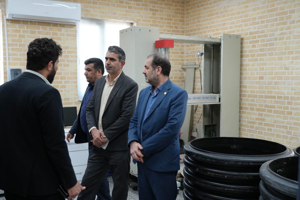 بازدید رئیس پارک علم و فناوری و معاونت ارزیابی انطباق اداره کل استاندارد خوزستان