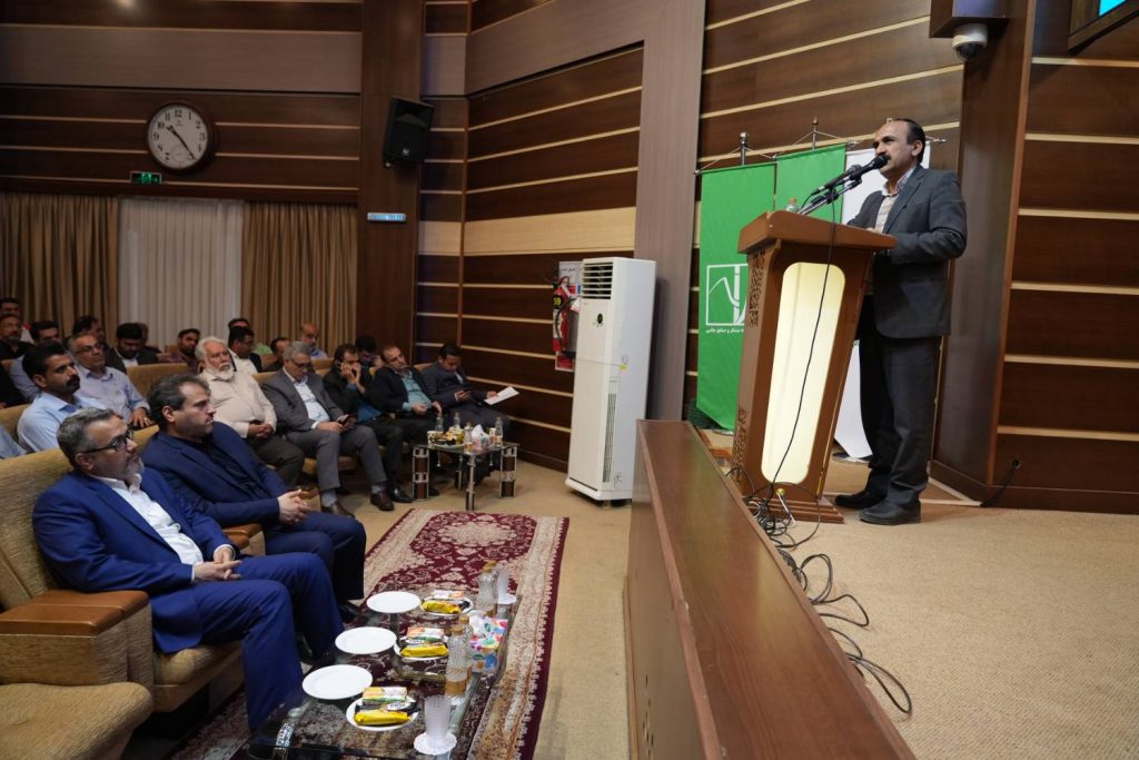 شرکت توسعه نیشکر یک دانشگاه بزرگ است شرکت توسعه نیشکر یک دانشگاه بزرگ است